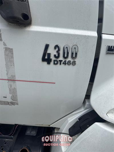 2002 International DuraStar 4300