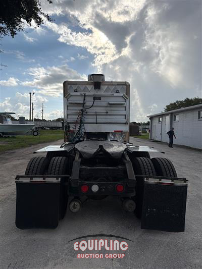1996 Kenworth T660