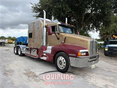 1996 Kenworth T660