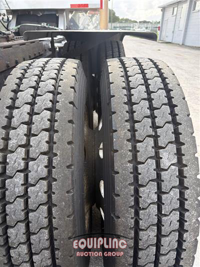 1996 Kenworth T660
