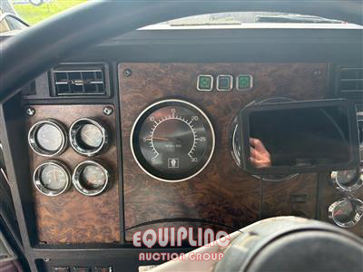 1996 Kenworth T660