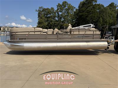 2015 BENTLEY PONTOON BOAT