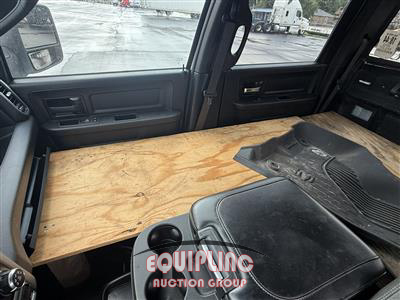 2023 Ram 3500 4X2 S/A CAB & CHASSIS