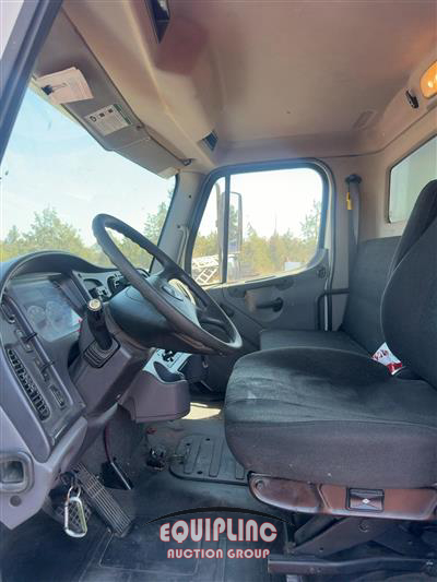 2017 Freightliner M2