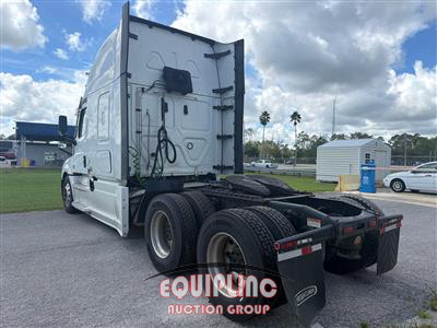 2023 Freightliner CASCADIA
