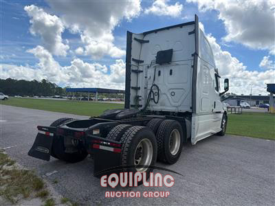 2023 Freightliner CASCADIA