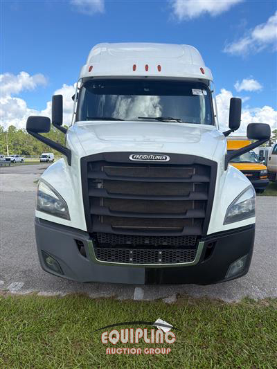 2023 Freightliner CASCADIA