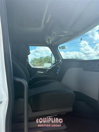 2023 Freightliner CASCADIA