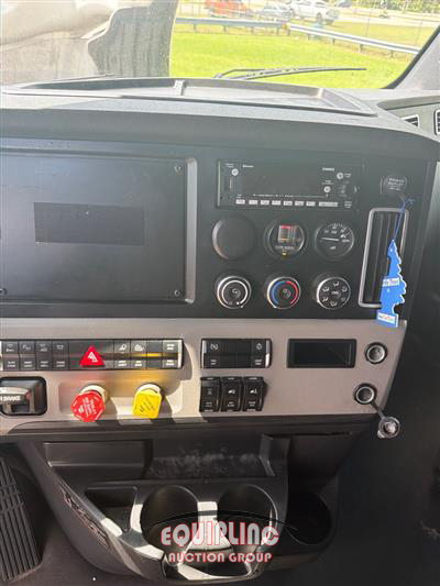 2023 Freightliner CASCADIA
