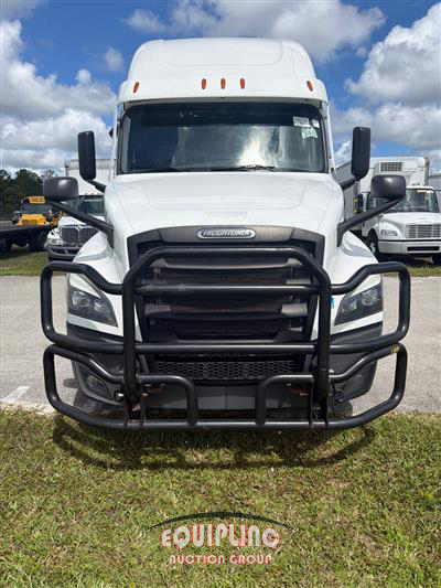 2023 Freightliner Cascadia