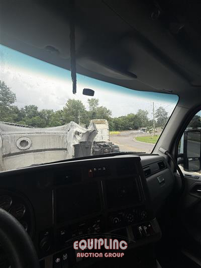 2018 Kenworth T680 6X4 T/A SLEEPER TRUCK TRA