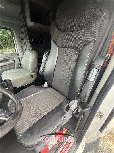 2018 Kenworth T680 6X4 T/A SLEEPER TRUCK TRA