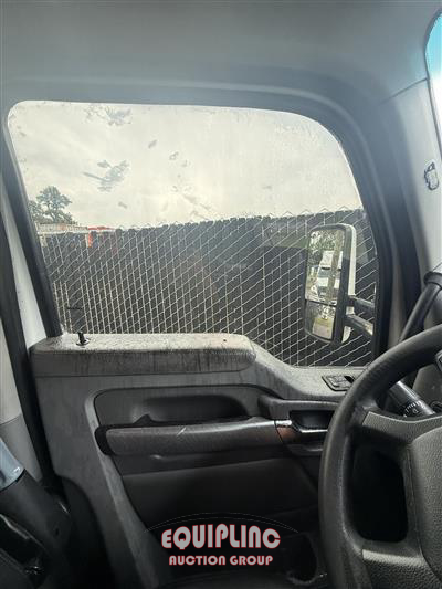 2018 Kenworth T680 6X4 T/A SLEEPER TRUCK TRA
