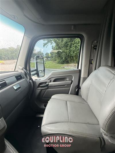 2018 Kenworth T680 6X4 T/A SLEEPER TRUCK TRA