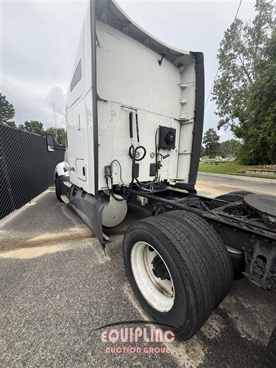 2018 Kenworth T680 6X4 T/A SLEEPER TRUCK TRA