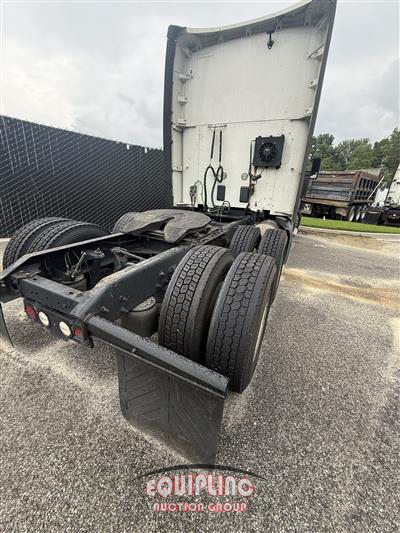 2018 Kenworth T680 6X4 T/A SLEEPER TRUCK TRA