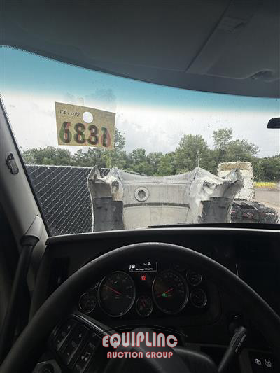 2018 Kenworth T680 6X4 T/A SLEEPER TRUCK TRA