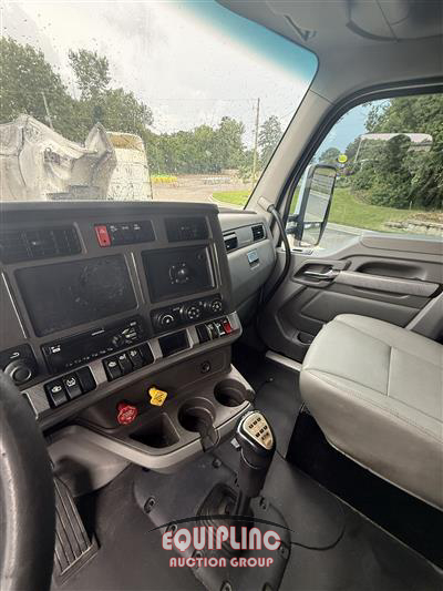 2018 Kenworth T680 6X4 T/A SLEEPER TRUCK TRA