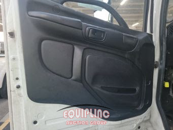 2017 Hino 258 4X2 S/A 18FT BOX TRUCK