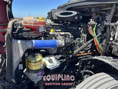 2021 Freightliner CASCADIA 6X4 T/A SLEEPER TRUCK