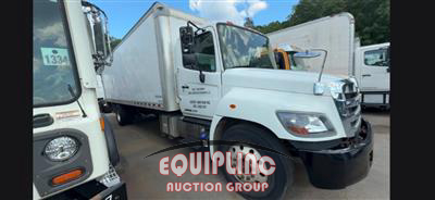 2019 Hino 268A 24' BOX TRUCK