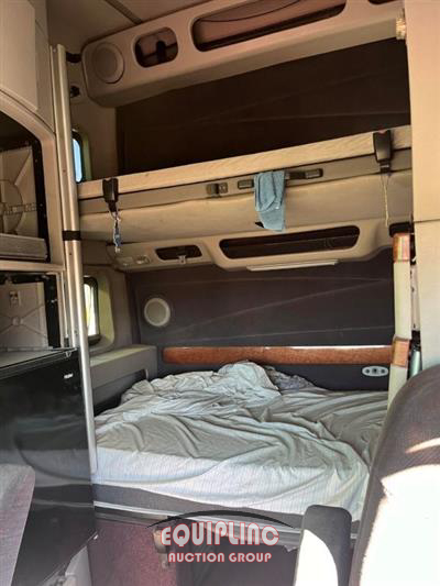 2006 Volvo VNL64T780