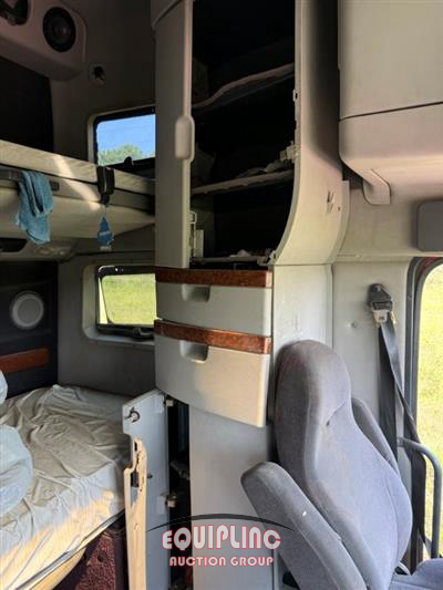 2006 Volvo VNL64T780