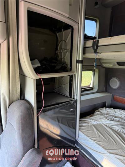 2006 Volvo VNL64T780
