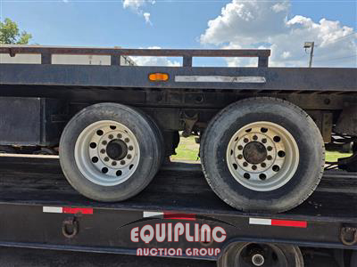 2003 International 4400 4X2 S/A ROLLBACK WITH LIF
