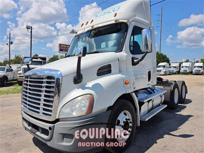 2012 Freightliner Cascadia CA113DC 6X4 T/A DAY C