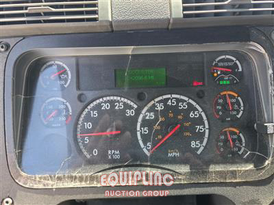 2012 Freightliner Cascadia CA113DC 6X4 T/A DAY C
