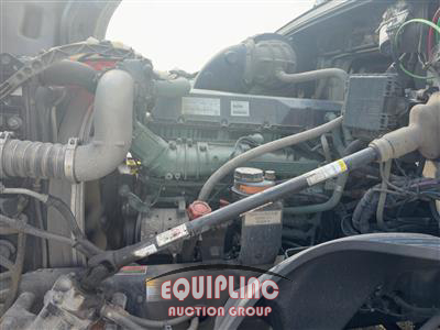 2019 Volvo VNL64T860 6X4 T/A SLEEPER TRUC