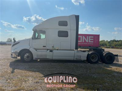 2019 Volvo VNL64T860 6X4 T/A SLEEPER TRUC