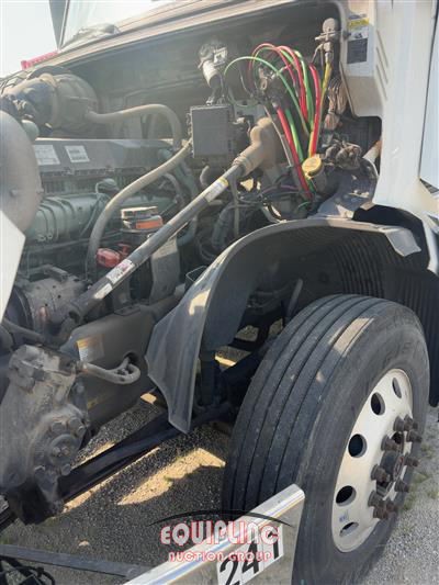 2019 Volvo VNL64T860 6X4 T/A SLEEPER TRUC