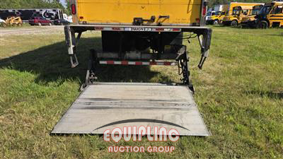 2019 Freightliner M2 4X2 26FT NON CDL BOX TRUCK