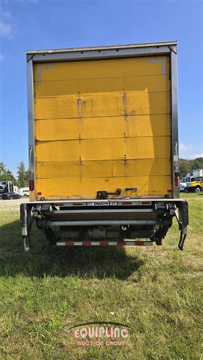 2019 Freightliner M2 4X2 26FT NON CDL BOX TRUCK