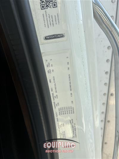 2019 Freightliner M2 4X2 S/A 26FT NON CDL BOX TR