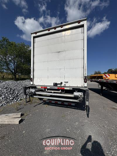 2019 Freightliner M2 4X2 S/A 26FT NON CDL BOX TR
