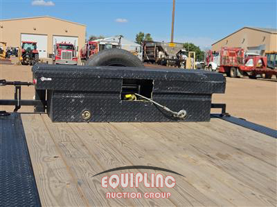 2026 Loadtrail 24FT TRI/A CARHAULER TRAILER