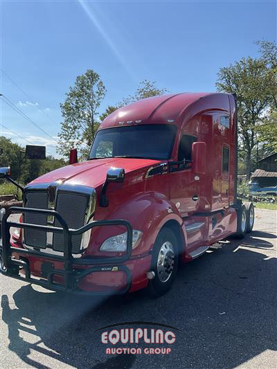 2019 Kenworth T680 6X4 T/A SLEEPER TRUCK TRA