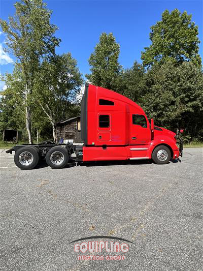 2019 Kenworth T680 6X4 T/A SLEEPER TRUCK TRA