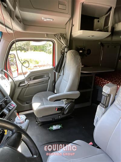 2019 Kenworth T680 6X4 T/A SLEEPER TRUCK TRA