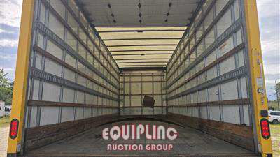 2018 Freightliner M2 4X2 26FT NON CDL BOX TRUCK