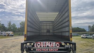 2018 Freightliner M2 4X2 26FT NON CDL BOX TRUCK
