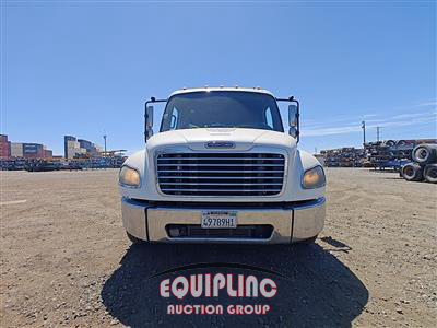 2013 Freightliner M2 4X2 S/A ROLLBACK TRUCK