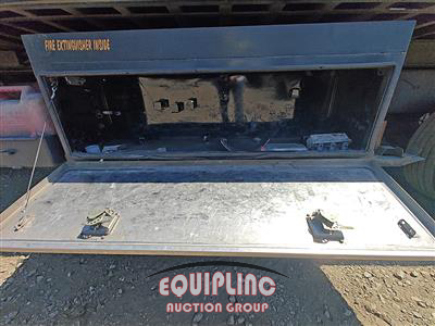 2013 Freightliner M2 4X2 S/A ROLLBACK TRUCK