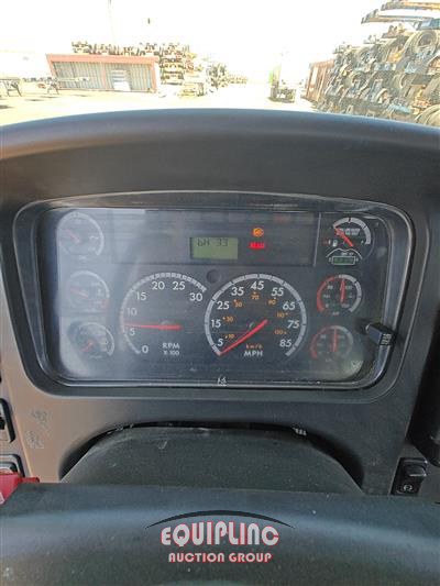 2013 Freightliner M2 4X2 S/A ROLLBACK TRUCK
