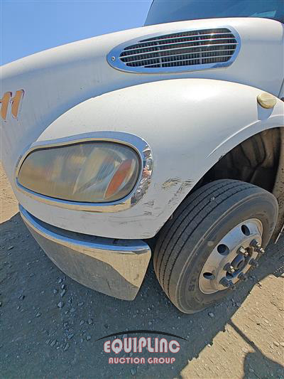 2013 Freightliner M2 4X2 S/A ROLLBACK TRUCK