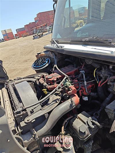2013 Freightliner M2 4X2 S/A ROLLBACK TRUCK