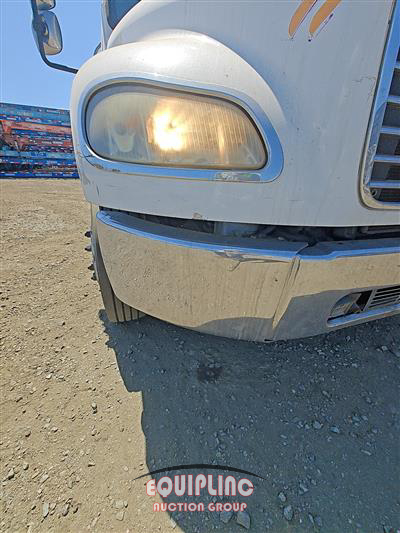 2013 Freightliner M2 4X2 S/A ROLLBACK TRUCK